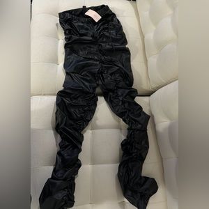 Woman’s leather pants size L